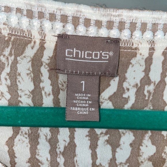 EUC Chico's Highland Park Animal Embroidered Popover Top Size 1 - Medium - Picture 4 of 11